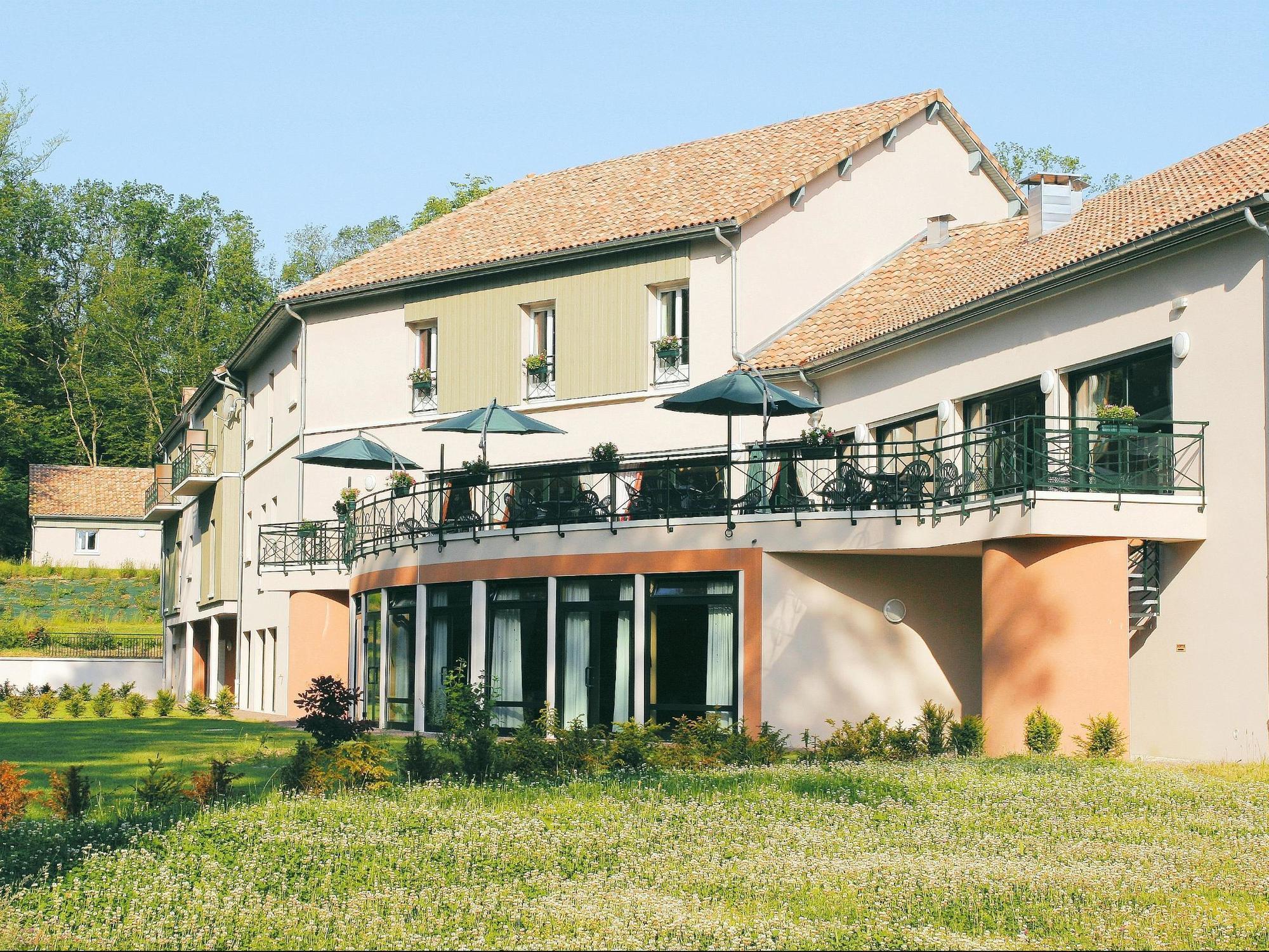 Logis Hotel - Restaurant Le Tulipier Vienne-le-Château Eksteriør bilde