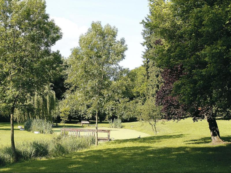 Logis Hotel - Restaurant Le Tulipier Vienne-le-Château Eksteriør bilde