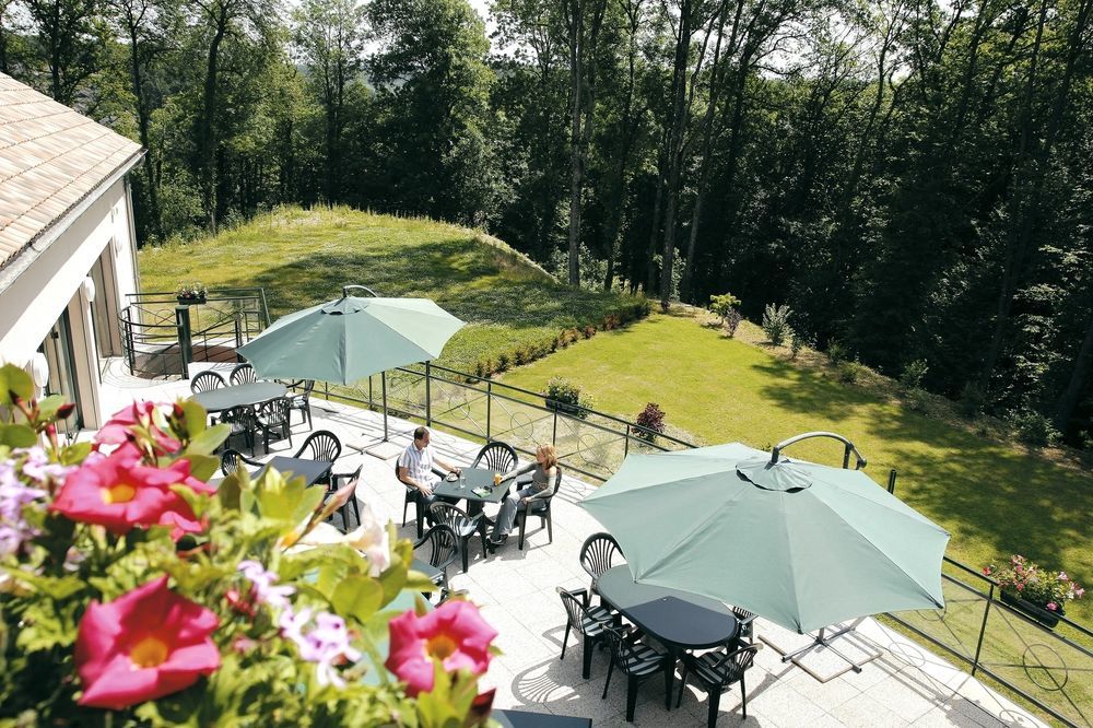 Logis Hotel - Restaurant Le Tulipier Vienne-le-Château Eksteriør bilde